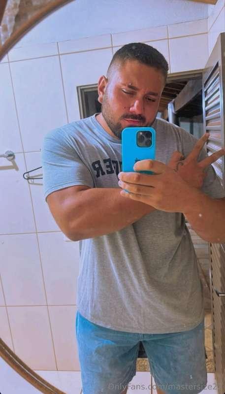 Boo! 👻 💪🏻