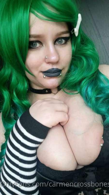 Dropping my Amazon wishlist for anyone that wants to fund fu..