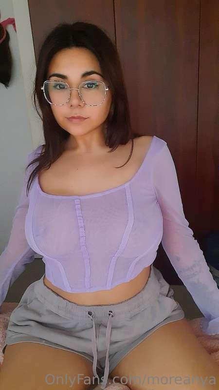 BraLESS 😳🙈