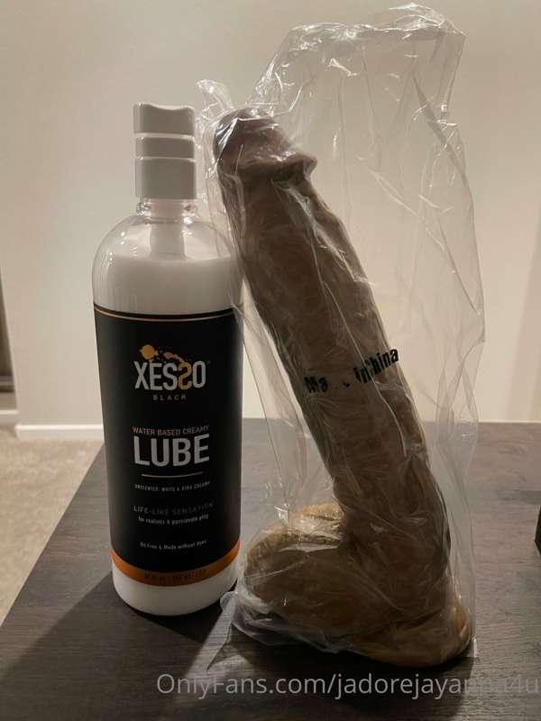 What should i do with this new toy baby😈 DM me and tell me w..