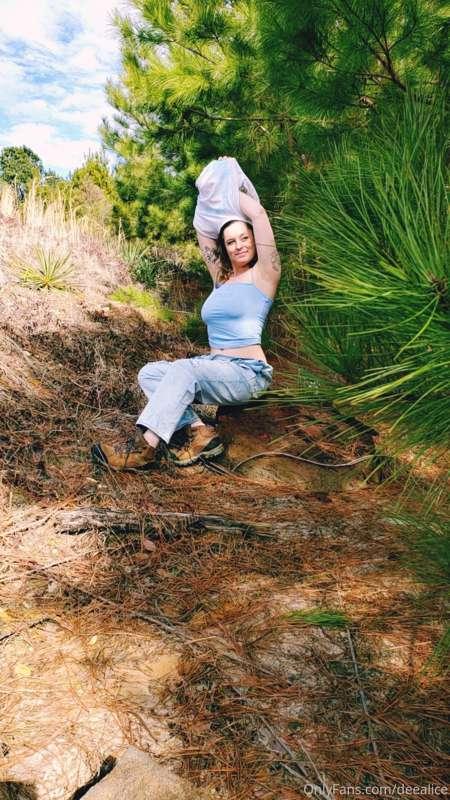 The nature was beautiful and I couldn't help myself! ☀️😛