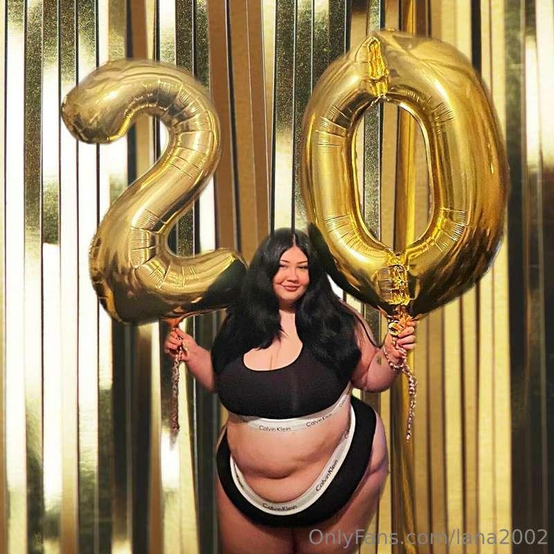 Chapter 20!🎉  feel free to tip as a little gift 🥰
More Conte..