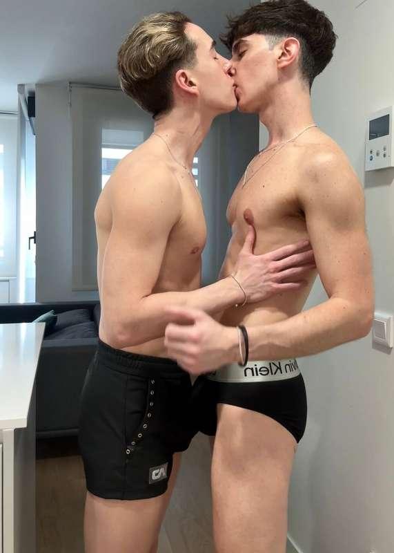 getting horny 🔥🔥