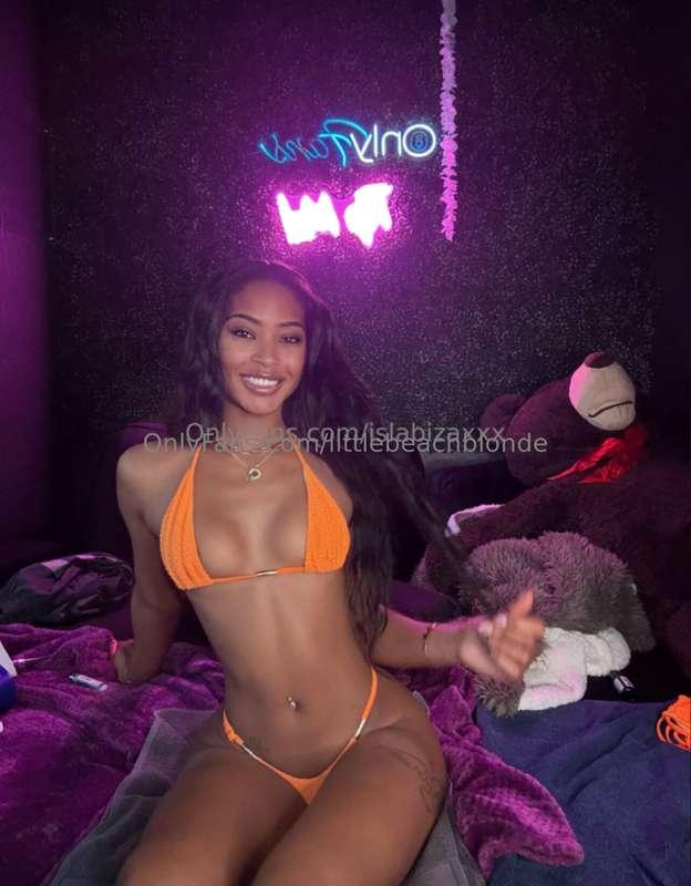 ❤️FREE FEBRUARY❤️petite famous ebony @islabizaxxx 🤤is FREE f..