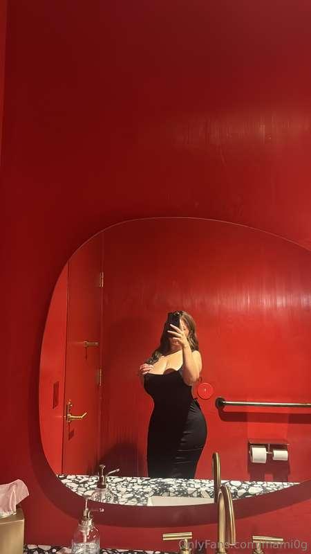 i’m not wearing anything underneath… but i’m sure u already ..