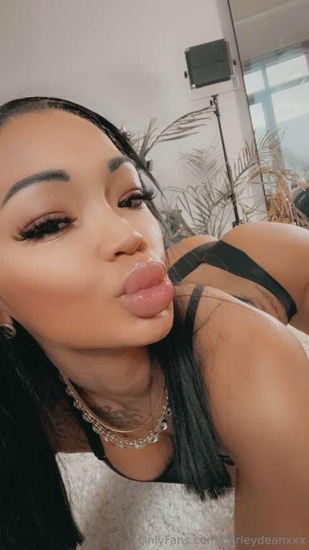 FREE VIDEO GIFT + FREE SUBSCRIPTION TODAY ONLYExplicit pics ..