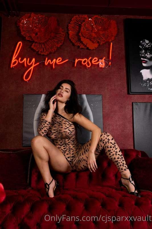 Call me "mommy" and tip me $20 right now if you're good boy...