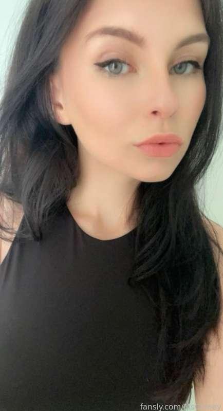 #selfie 

#fyp #snapchat #gfe #girlfriend #sexting 