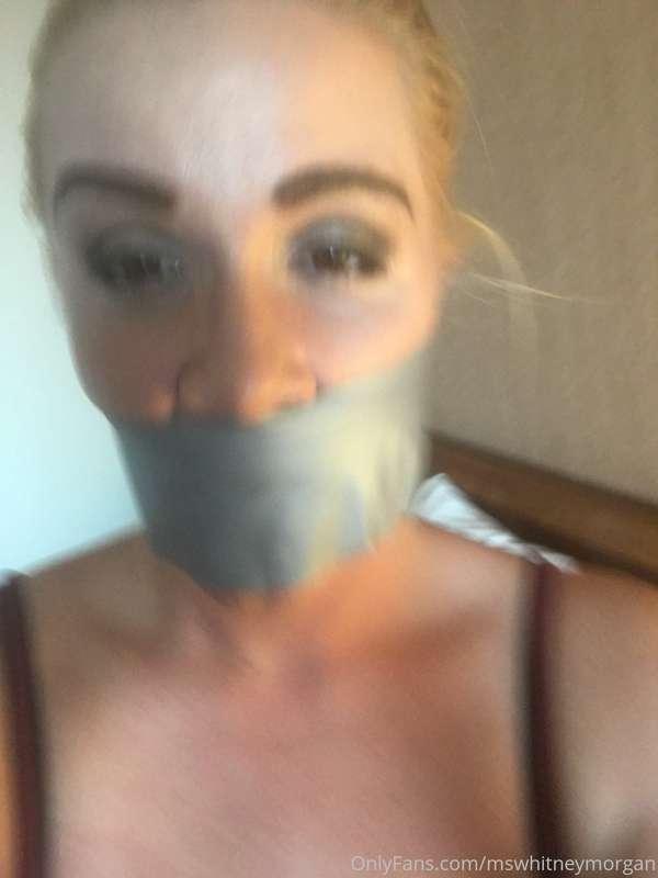 Aren’t gagged selfies the best?