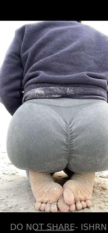 Mornin! 👣👣👣👣🍑