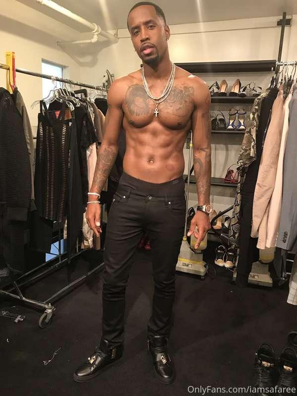Like this if you wanna see me cum tonight.. fuck it I’m goin..