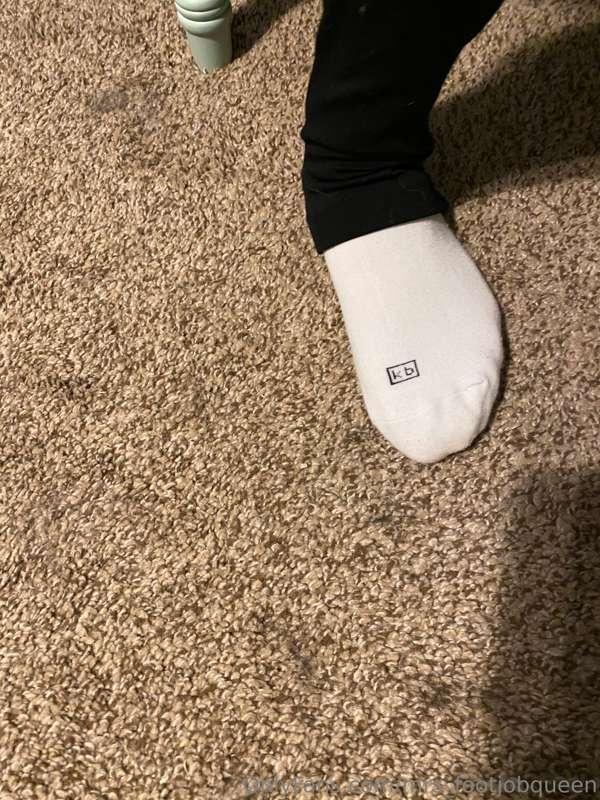 mrs_footjobqueen image #6