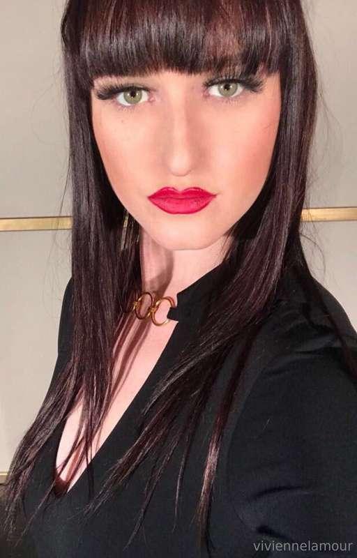 Good afternoon, my darlings! Hope that you are having a filt..