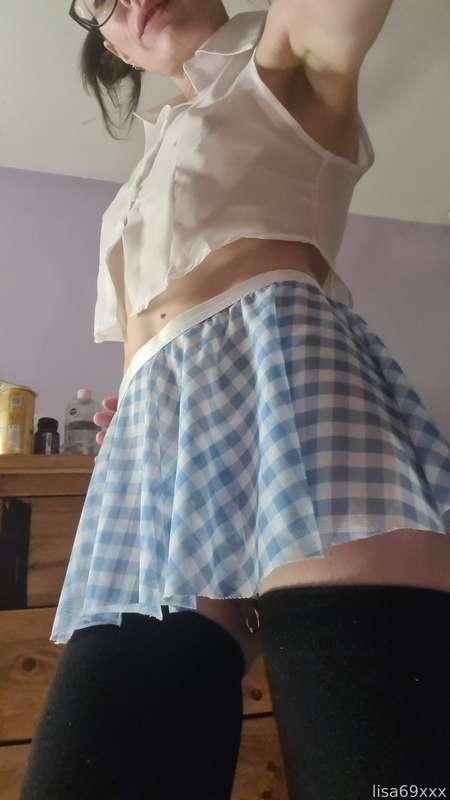 Is it just me or is it getting hot in here? 

#miniskirt #stockings #anal #plug #analplug #buttplug  #pierced 