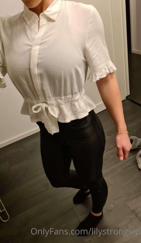 For all my sex video Fans 💋 I need to know how you want me t..