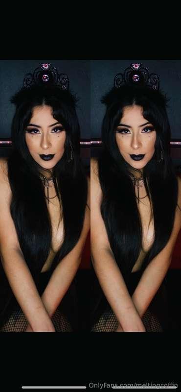 It's almost Halloween ✨😈🎃