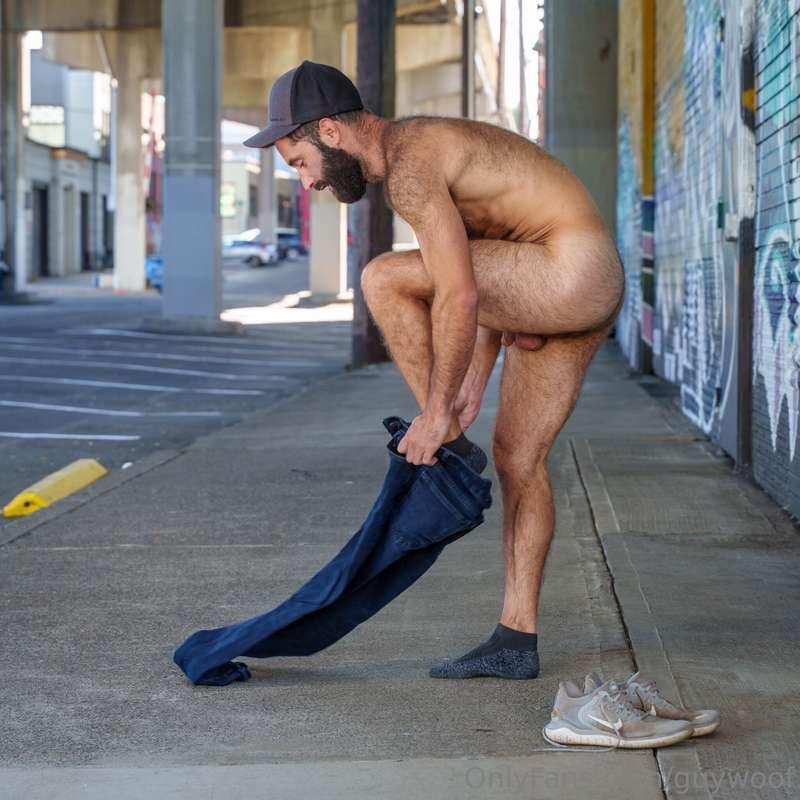 You guys know I don't give a fuck about doing stuff in publi..