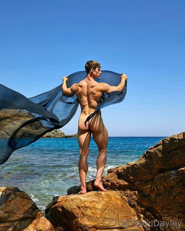 Not sure if these edits from Mykonos have been posted yet bu..