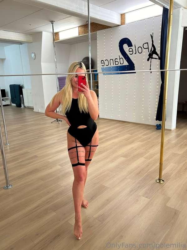 yup, this is me on a random monday 😇 some days i cant sit st..