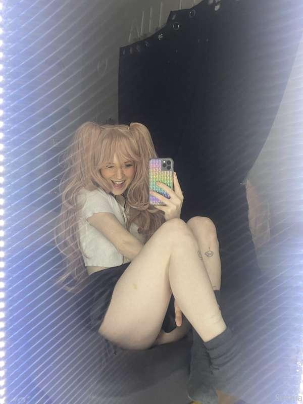 u guys want to see me get fucked in this outfit? recording n..