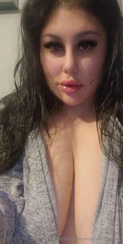 Have you been a good boy today and served your Goddess ? I w..