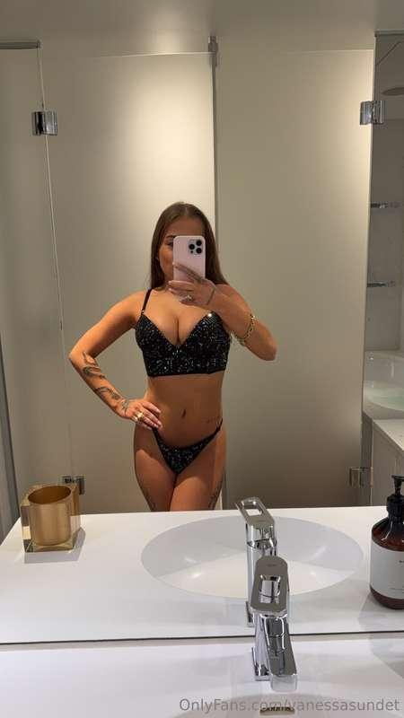 GOOD MORNING😍Use this poll to vote on how you would want my ..