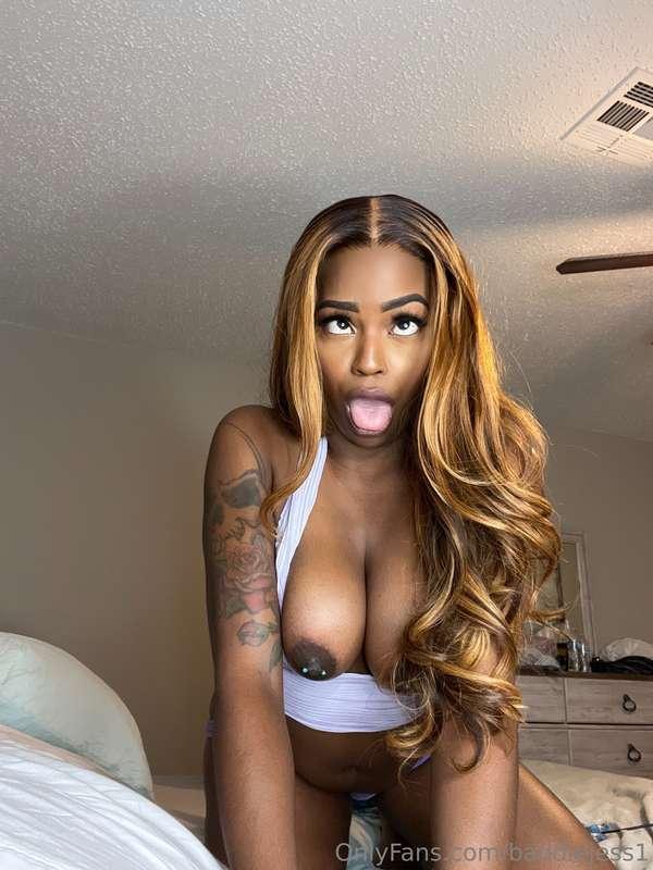 Fill my mouth with your cum💦👅