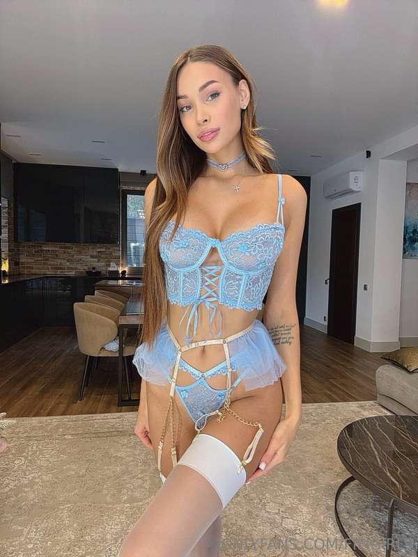 Do you like my new lingerie?🩵