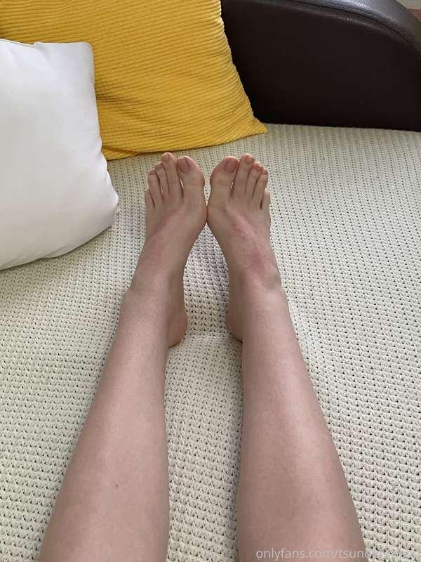 HERE I ALSO HAVE SUNBURNS 🥲🥲🥲🥲🥲🥲