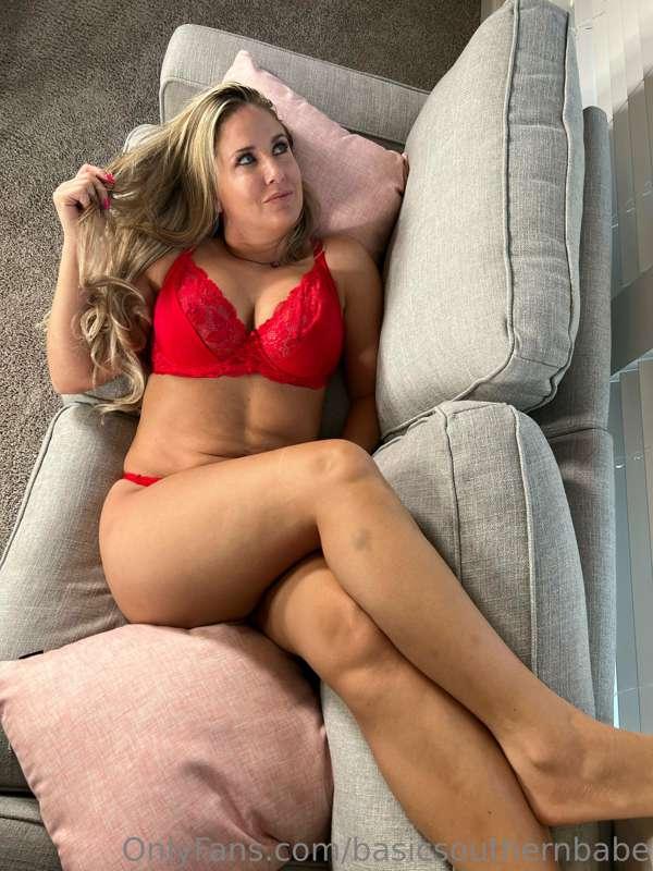 Feeling horny like me? Msg me 😉