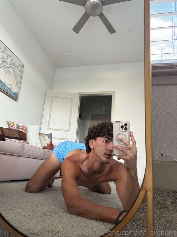 there’s no better time than right now 😏🍑 so, what’s stopping..