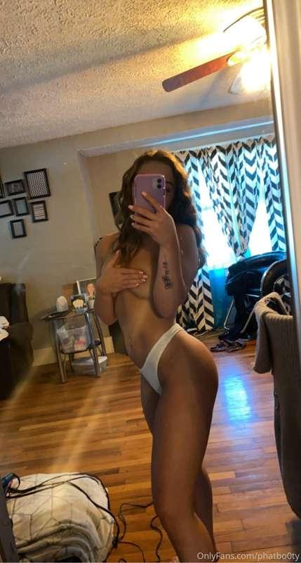 just a little teaser 💋
