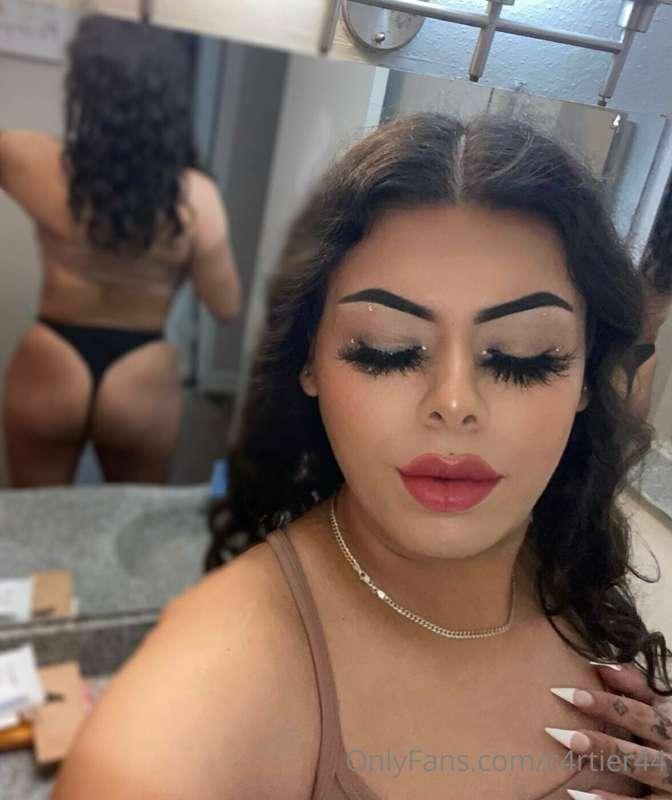 i love my new skims bras and panties tip me so i can buy som..