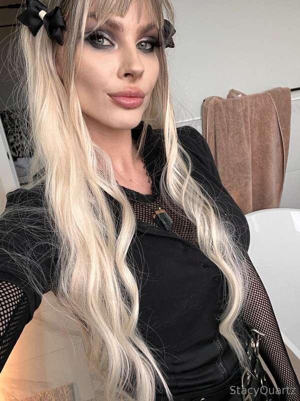 I'M ONLINE AND HORNY 🥵
