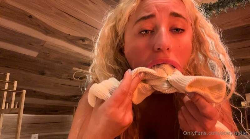 Yes Daddy🥺 Pulling out the sock gag to show just how big it ..