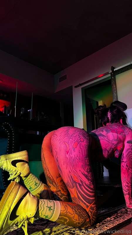 Anyone else craving some in n out? 😈😬
