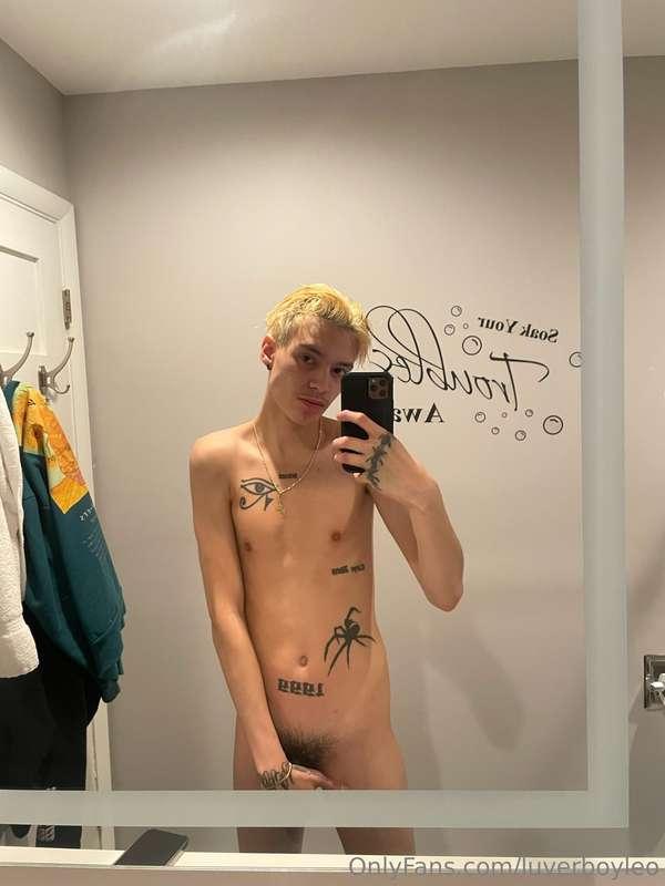 wyd, im naked