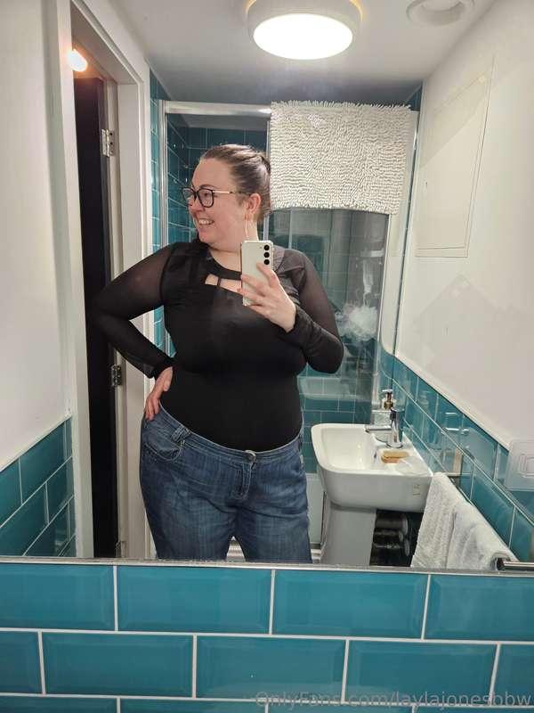 Just got home after a night out 💋