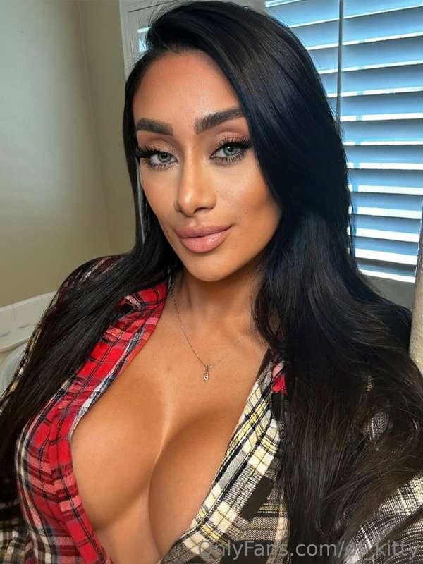 Don't let the eyes fool you...😏