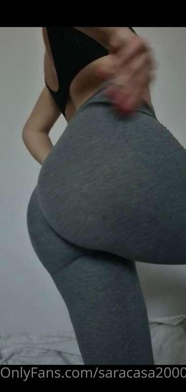 Allenamento finito.... Ed ora ? Lo togliamo questo leggins ?..