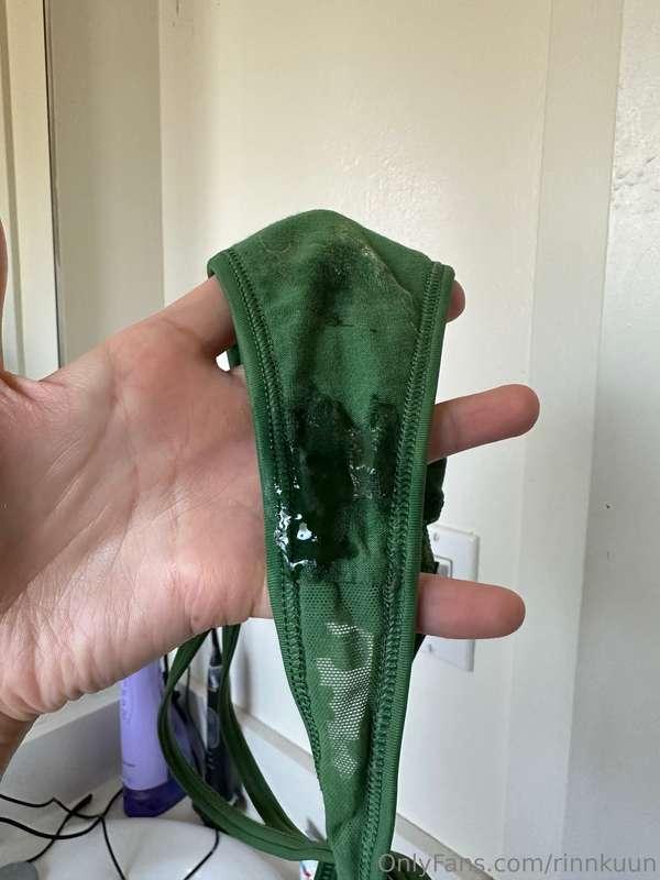 Cumming in the same sweaty panties for a subby😋