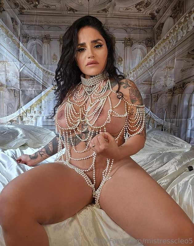 Submit to a life of porn and stroking. 