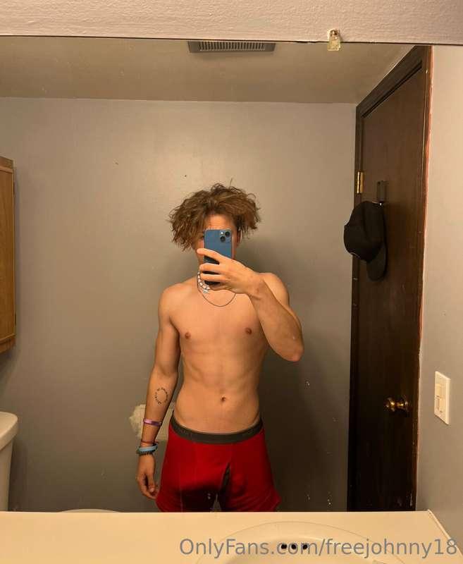 Time for bed :) 

Who’s coming over?

Onlyfans.com/johnnyfo4..