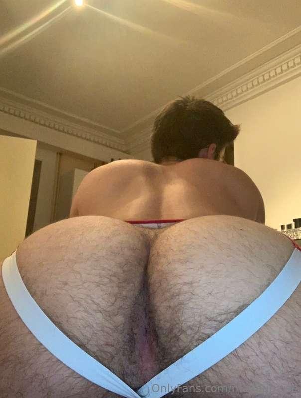 Close up: beefy hairy ass 🍑
