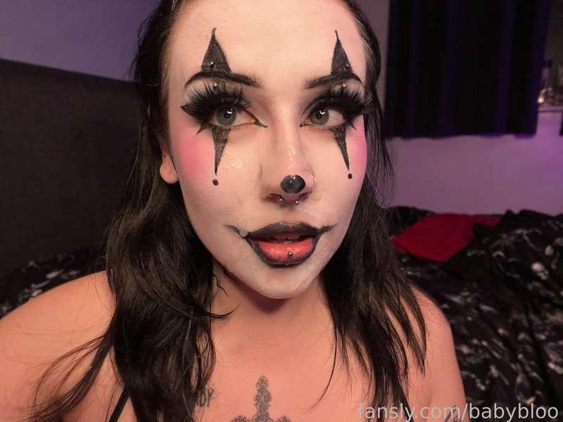 my face looks cute when it's painted 💦