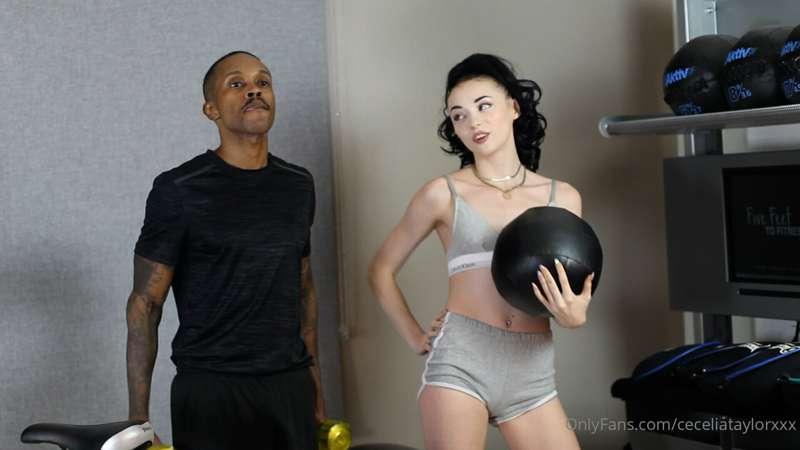 Fucking @pfbhangsxxx was so amazing, his cock is HUGE! Check..
