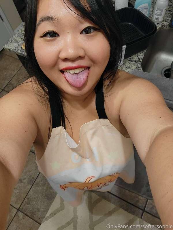 Waiting up for my midnight cum snack from you 😛