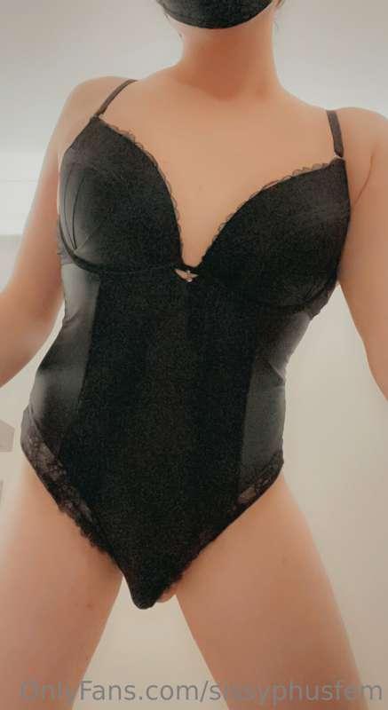I love this bodysuit so much 🥰🙈