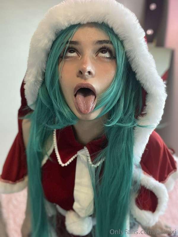 new cosplay video :3 get ready to spend the last days of xma..