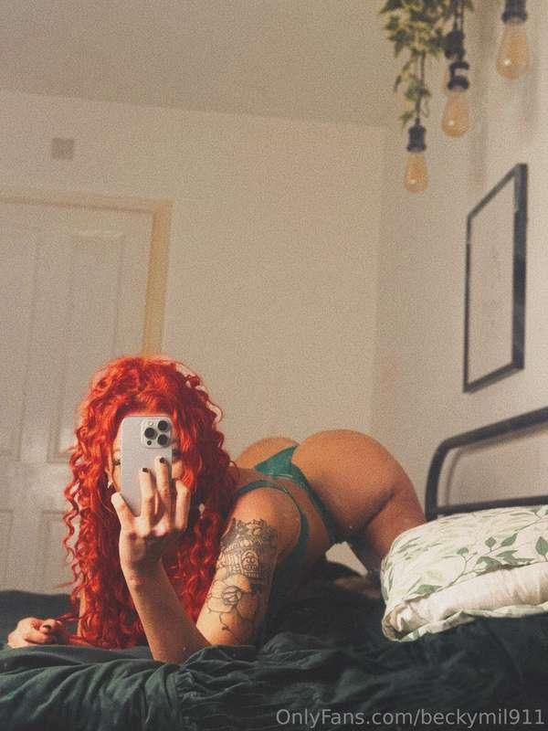 I wish you were here to play Simon Says with me… in bed😈